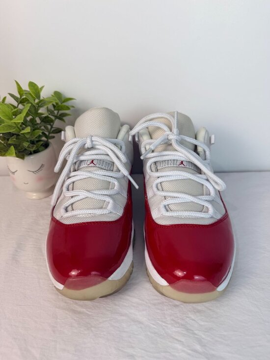 Air Jordan 11 Retro Low Cherry Red/White Mens Sneakers Size 10 Pre-Owned main image 9